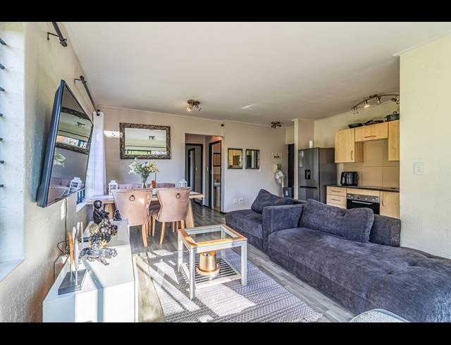 2 BEDROOM APARTMENT FOR SALE IN JACKAL CREEK GOLF ESTATE
